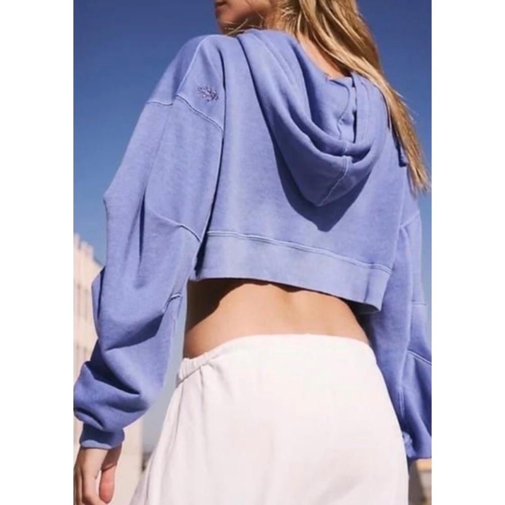 Free People Movement Catch Up Cropped Hoodie‎ Blue Barrel Sleeve Sweater